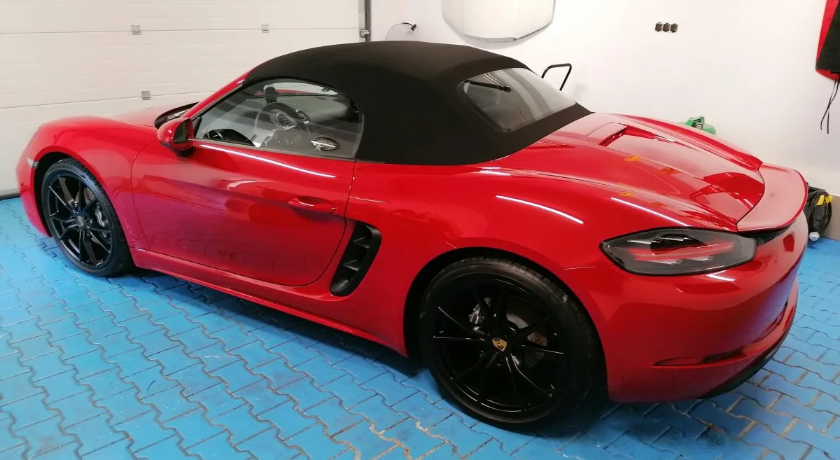 Porsche Boxster po kompletním ošetření nanotechnologií